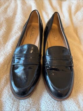 Abella true comfort Patent  Penny Loafers 8.5
